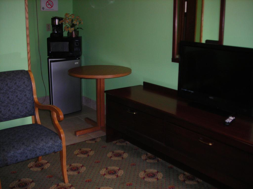 Deer Trail Motel Wisconsin Dells Værelse billede